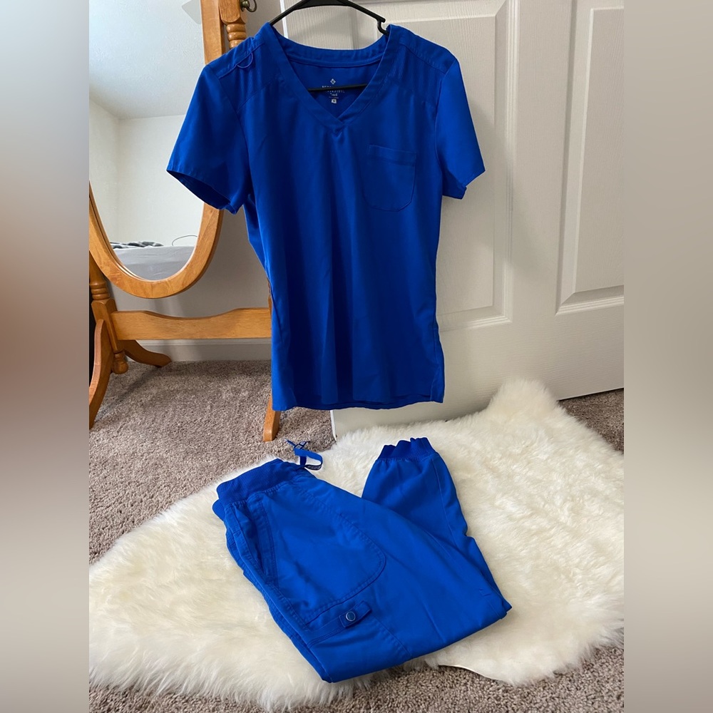 MED COUTURE Scrub Set Royal Blue